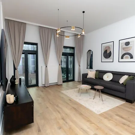 Nook L Goldenbauer Bratislava